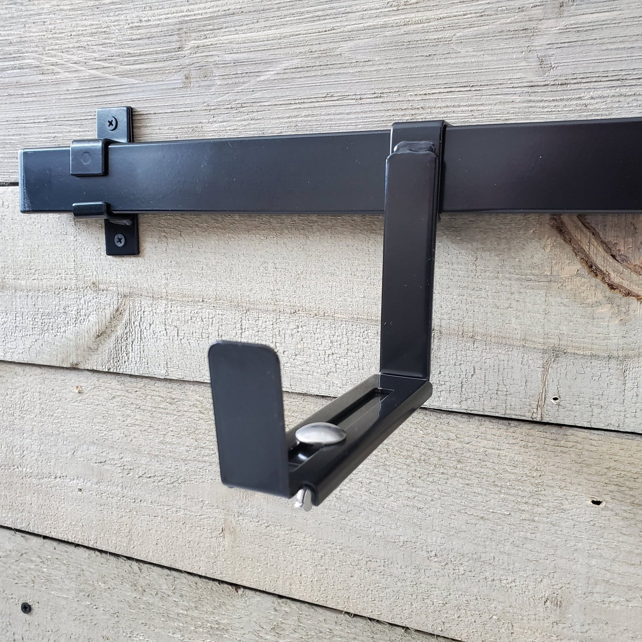 WALL Mounted Rail Kit (35" Long).